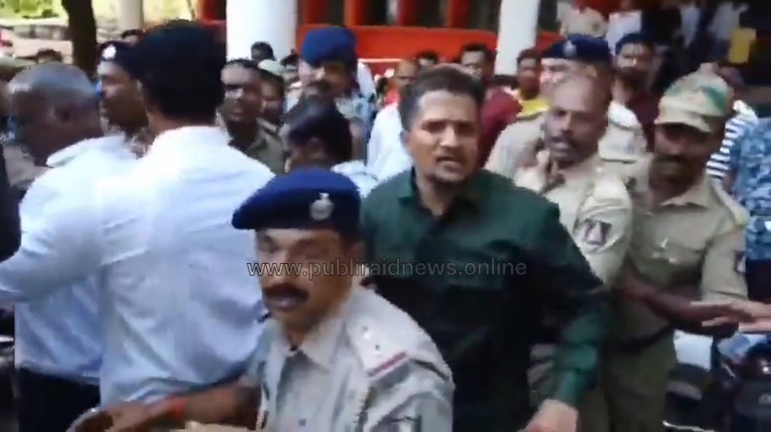 ಬೆಳಗಾವಿ ನ್ಯಾಯಾಲಯದ ಆವರಣದಲ್ಲಿ ಸೆನ್ಸೇಷನ್: ಶಹಬಾಜ್ ಪಠಾಣ್ ಕೊಲೆ ಪ್ರಕರಣದ ಆರೋಪಿಗಳಿಂದ ಕ್ಯಾಮೆರಾಮನ್ ಮೇಲೆ ಹಲ್ಲೆ, ಕ್ಯಾಮೆರಾ ನಾಶಕ್ಕೆ ಯತ್ನ