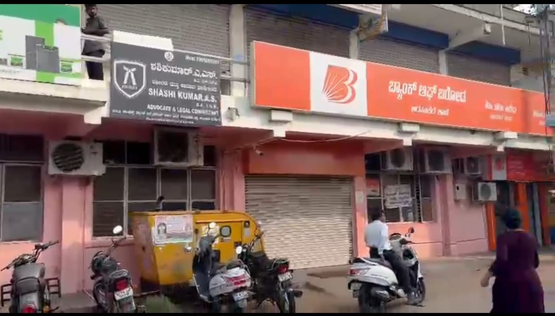 ಆಯುಧ ಪೂಜೆ ದಿನವೇ ವಕೀಲರ ಕಚೇರಿಯಲ್ಲಿ ಕಳ್ಳತನ